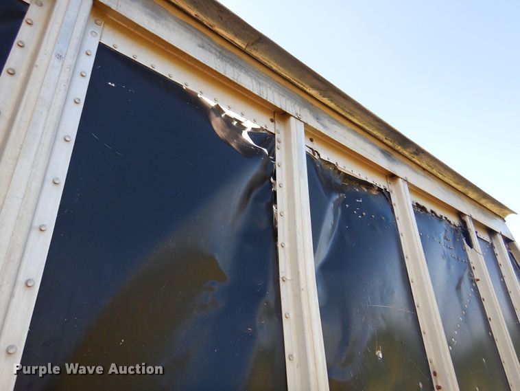 image for item KI9267 2002 Cornhusker Ultra-Lite  grain trailer