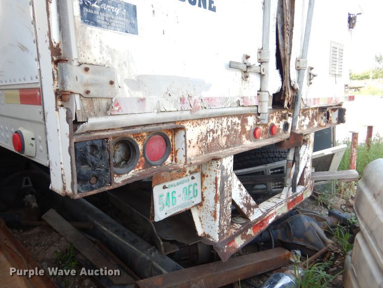 image for item KI9268 1999 Trailmobile  dry van trailer