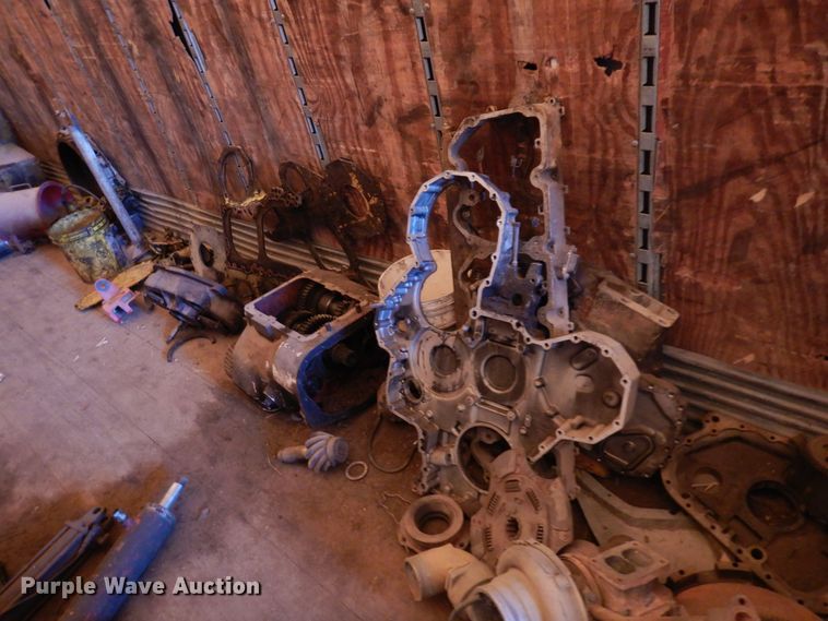 image for item KI9268 1999 Trailmobile  dry van trailer