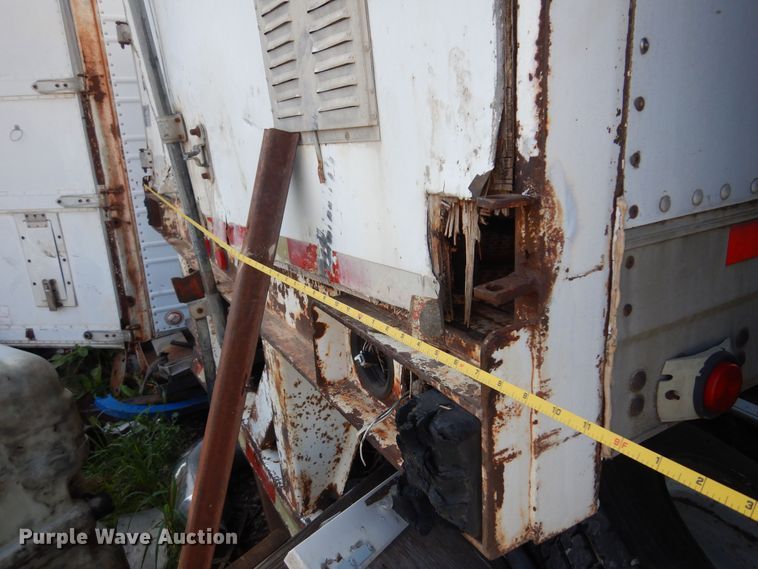 image for item KI9268 1999 Trailmobile  dry van trailer