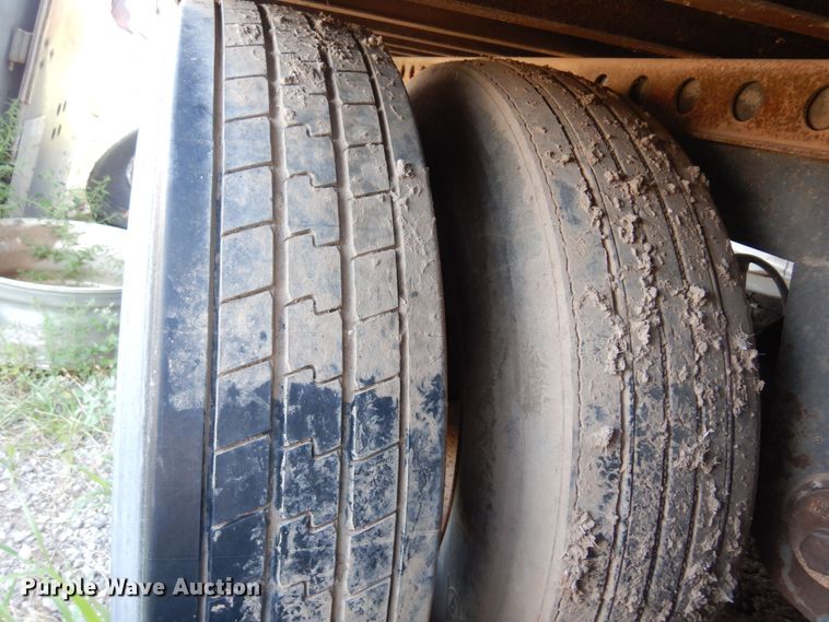 image for item KI9268 1999 Trailmobile  dry van trailer