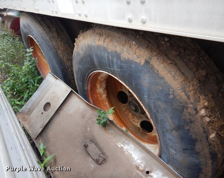 image for item KI9268 1999 Trailmobile  dry van trailer