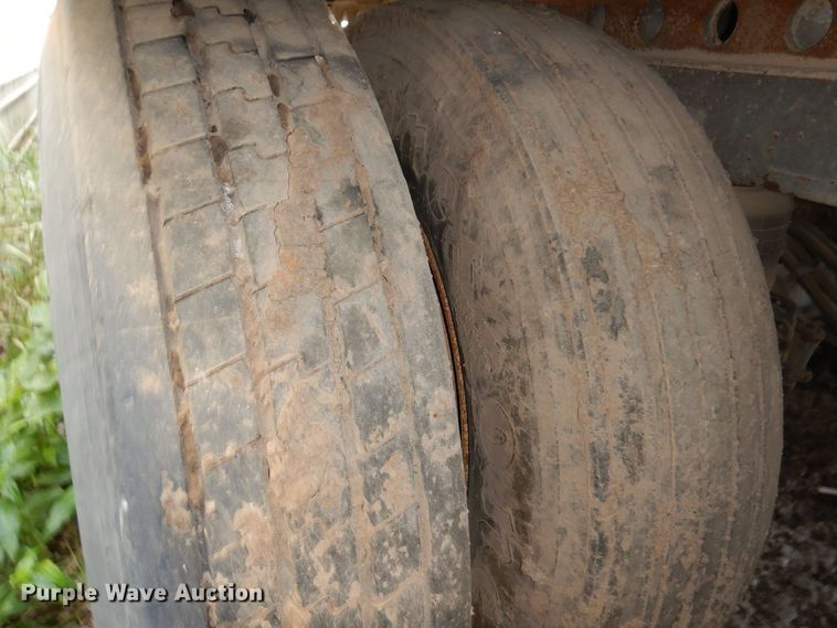 image for item KI9268 1999 Trailmobile  dry van trailer