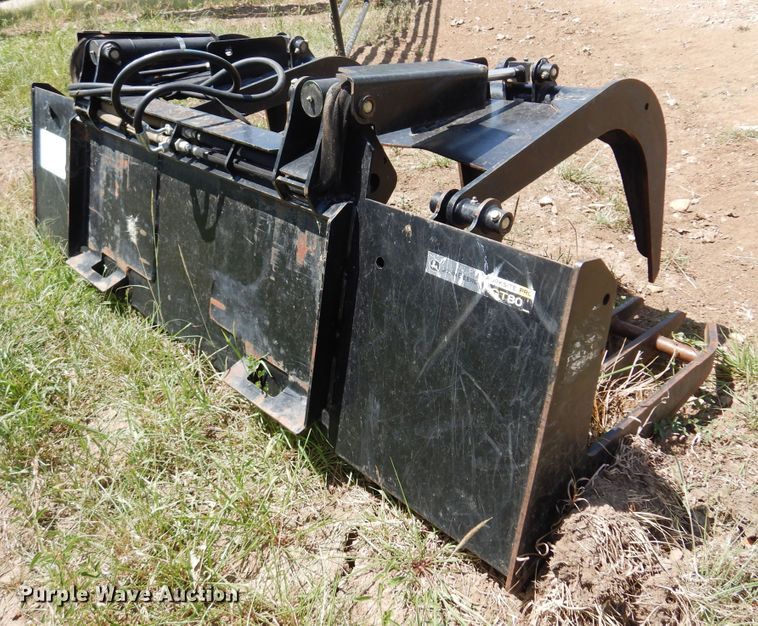 image for item KI9275 John Deere GT80  skid steer rock grapple bucket