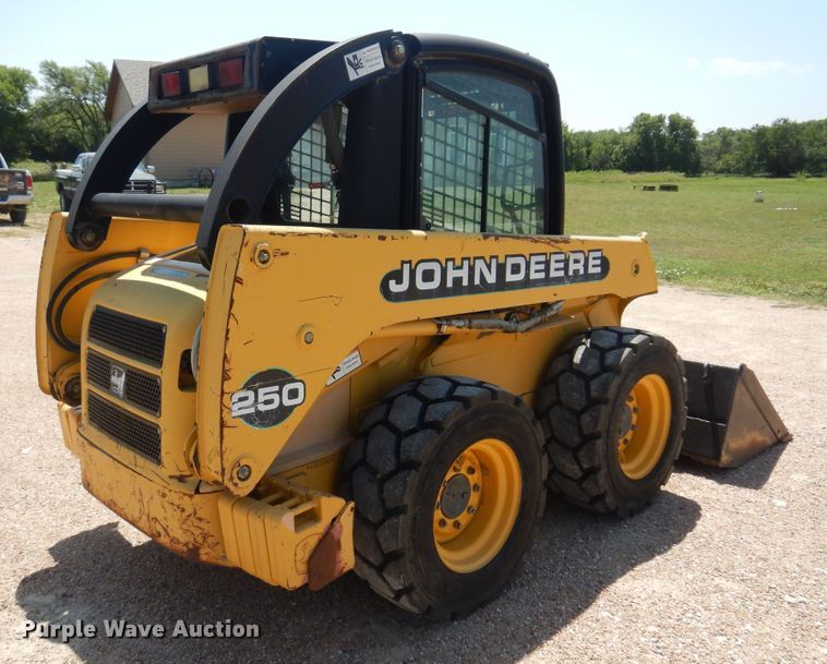 image for item KI9294 2000 John Deere 250  skid steer loader