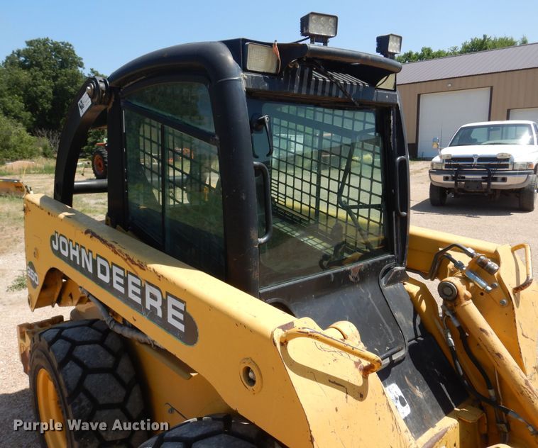 image for item KI9294 2000 John Deere 250  skid steer loader