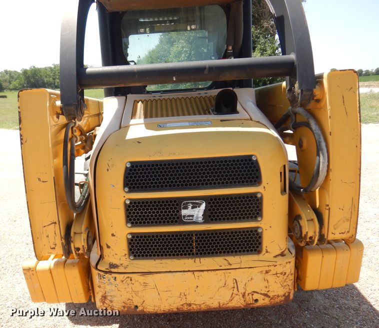 image for item KI9294 2000 John Deere 250  skid steer loader
