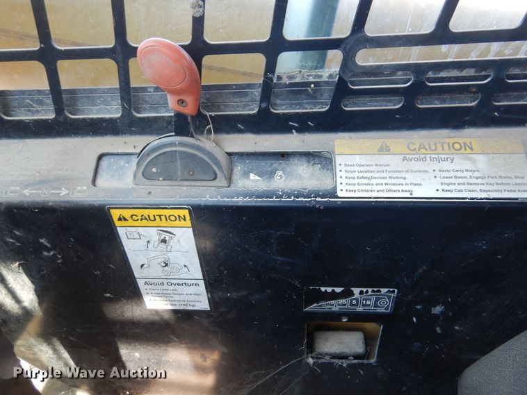 image for item KI9294 2000 John Deere 250  skid steer loader