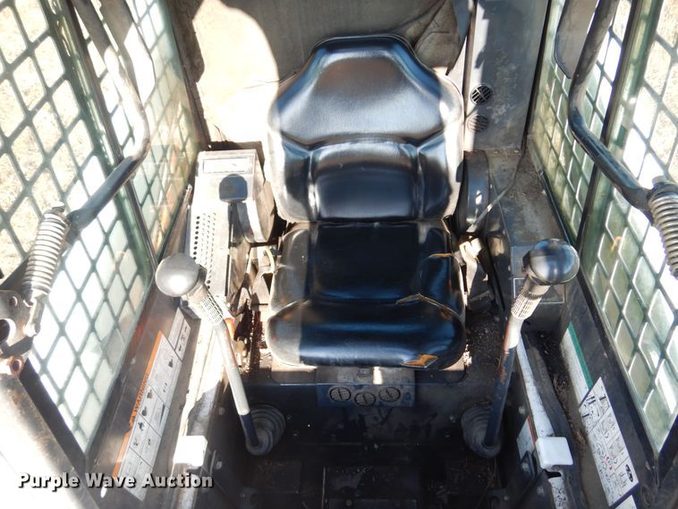 image for item KI9322 1999 Bobcat 863  skid steer loader