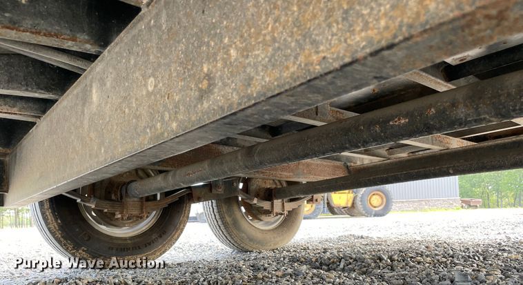 image for item KJ9723 2015 Lamar  dump trailer