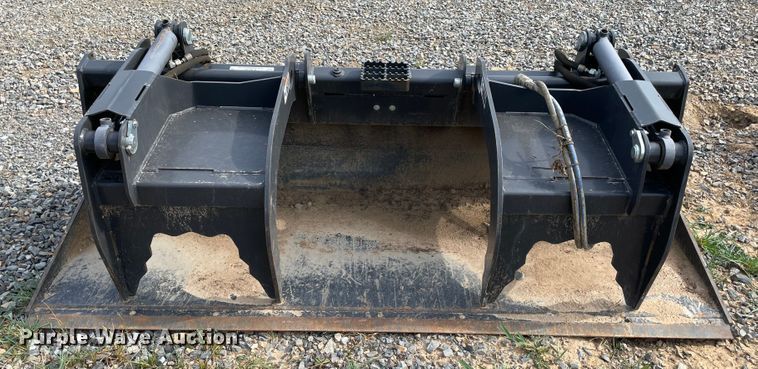 image for item KJ9725 2016 Paladin HSG82  skid steer grapple bucket