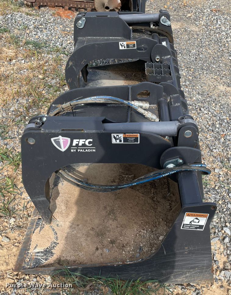 image for item KJ9725 2016 Paladin HSG82  skid steer grapple bucket