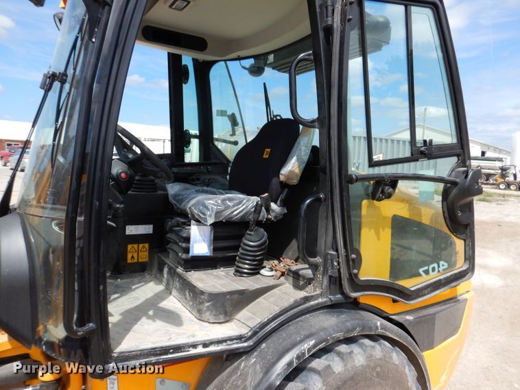 image for item KP9499 2021 JCB 407 T4 wheel loader