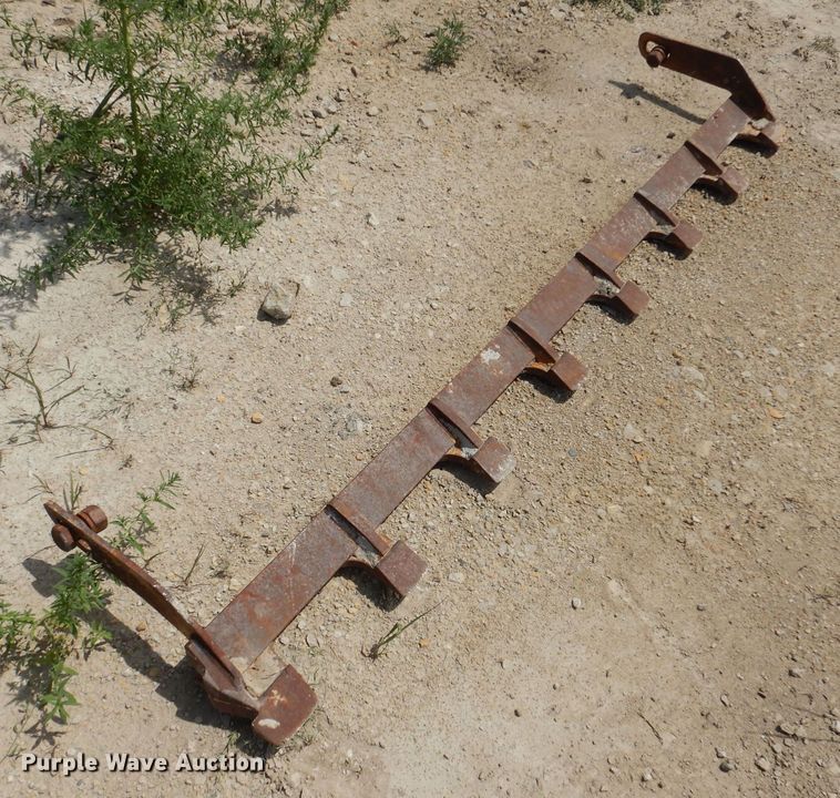 image for item KP9501 Caterpillar skid steer bucket toothed cutting edge