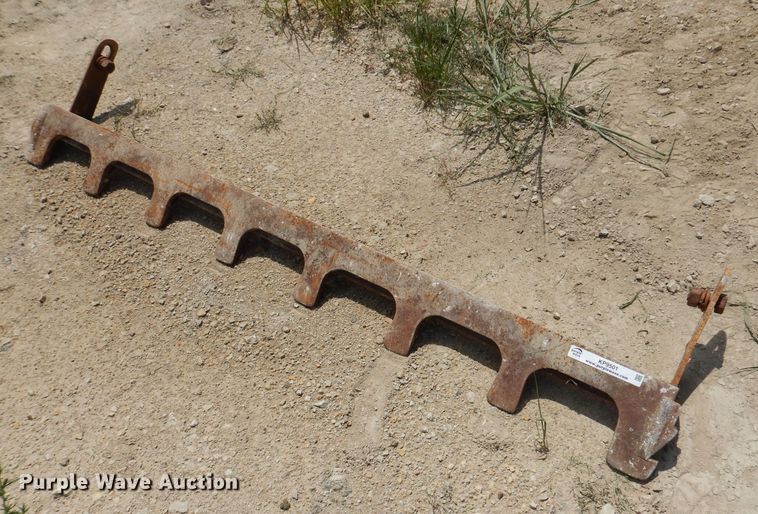 image for item KP9501 Caterpillar skid steer bucket toothed cutting edge