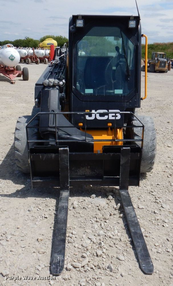 image for item KP9502 2021 JCB 3TS-8W  teleskid skid steer loader