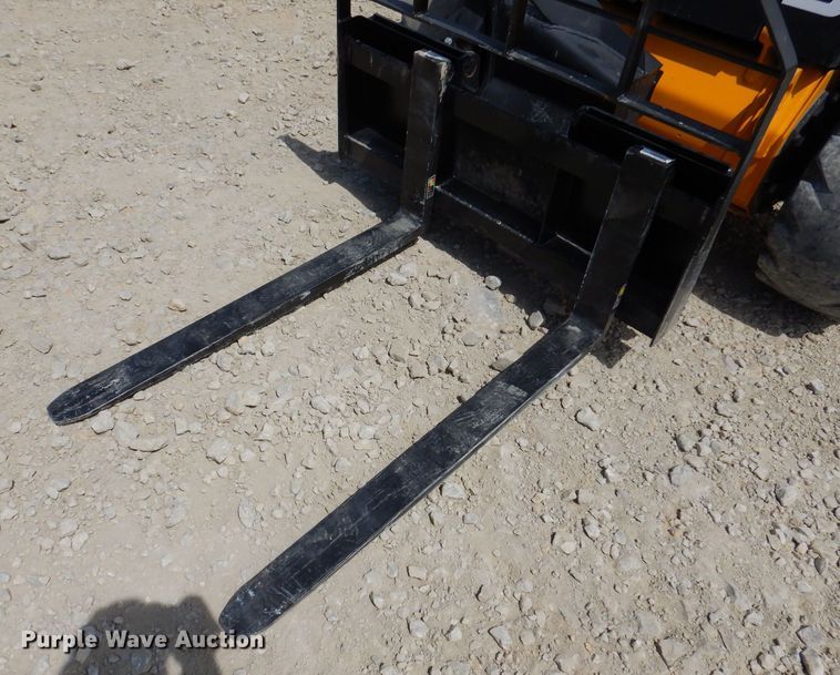 image for item KP9502 2021 JCB 3TS-8W  teleskid skid steer loader