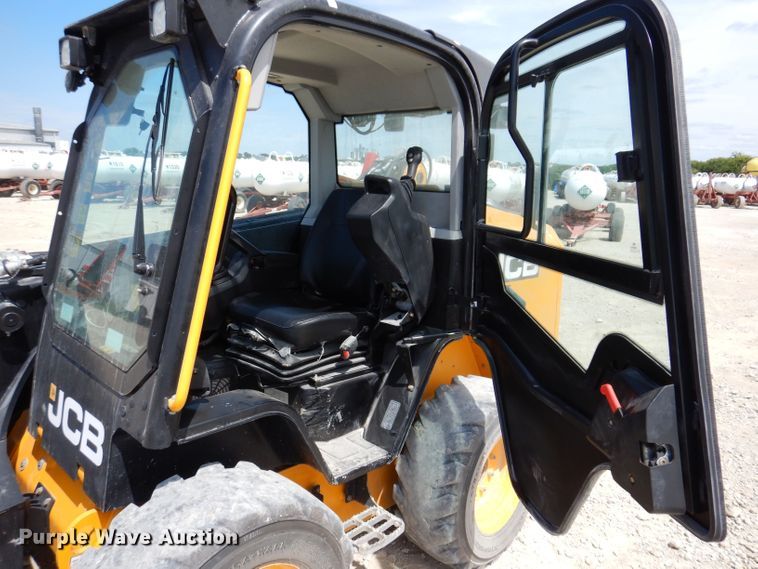 image for item KP9502 2021 JCB 3TS-8W  teleskid skid steer loader