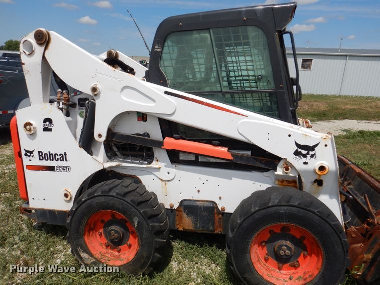 image for item KP9503 2015 Bobcat S750  skid steer loader