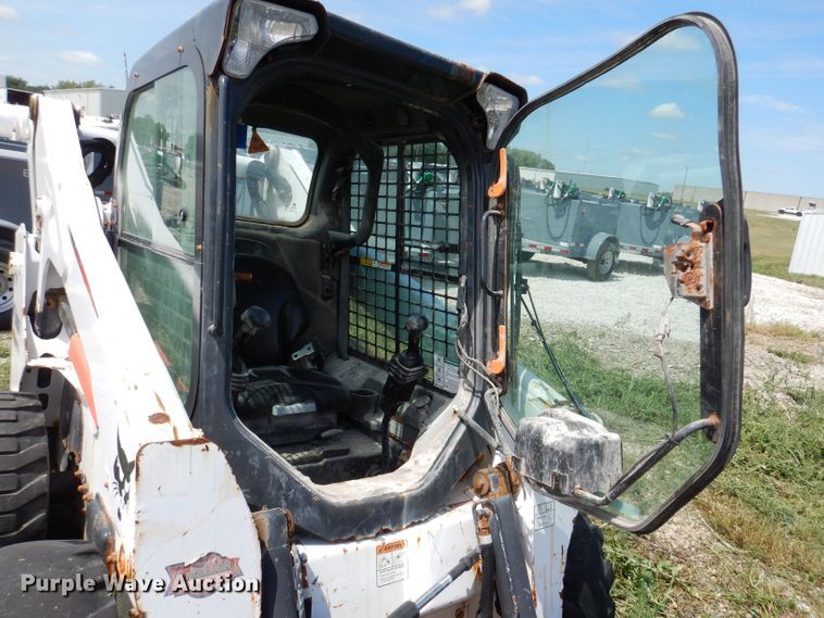 image for item KP9503 2015 Bobcat S750  skid steer loader