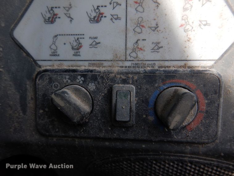 image for item KP9503 2015 Bobcat S750  skid steer loader