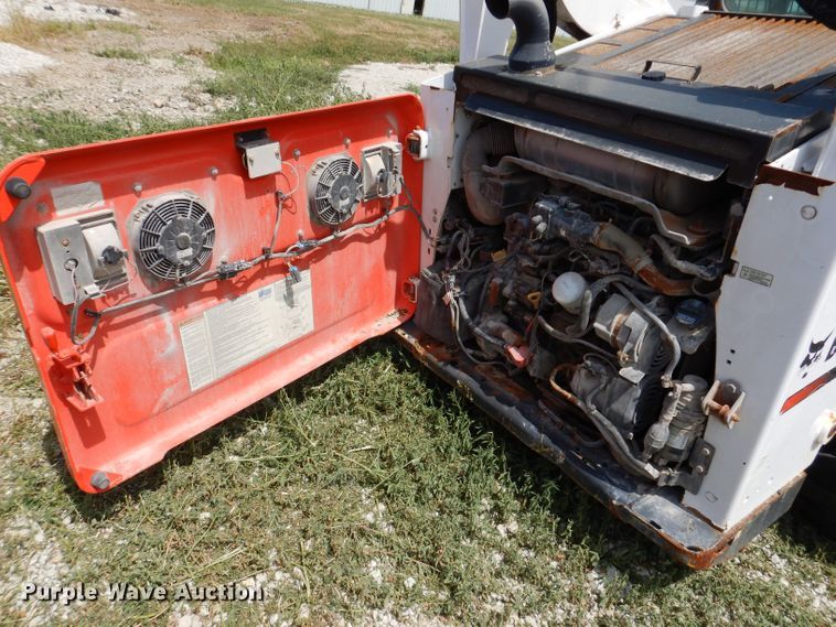 image for item KP9503 2015 Bobcat S750  skid steer loader