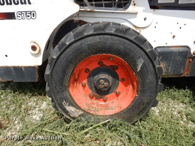 image for item KP9503 2015 Bobcat S750  skid steer loader