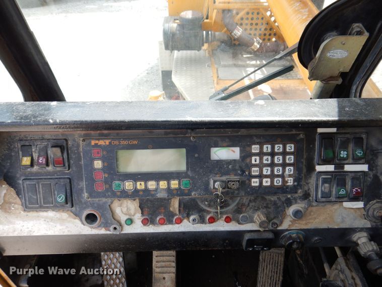 image for item KR9117 1998 Grove TMS635E  crane