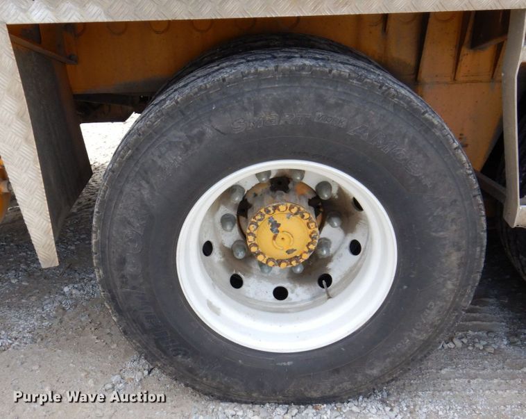 image for item KR9117 1998 Grove TMS635E  crane