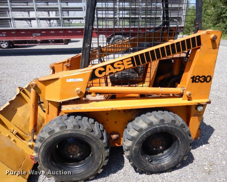 image for item KR9118 1979 Case 1830  skid steer loader