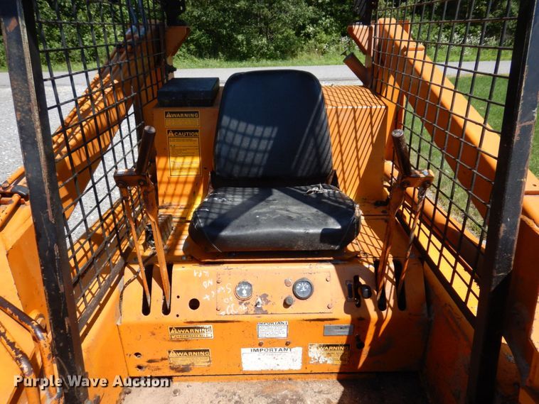 image for item KR9118 1979 Case 1830  skid steer loader