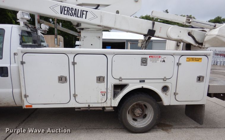image for item KR9119 2008 Ford F550 Super Duty XL  bucket truck
