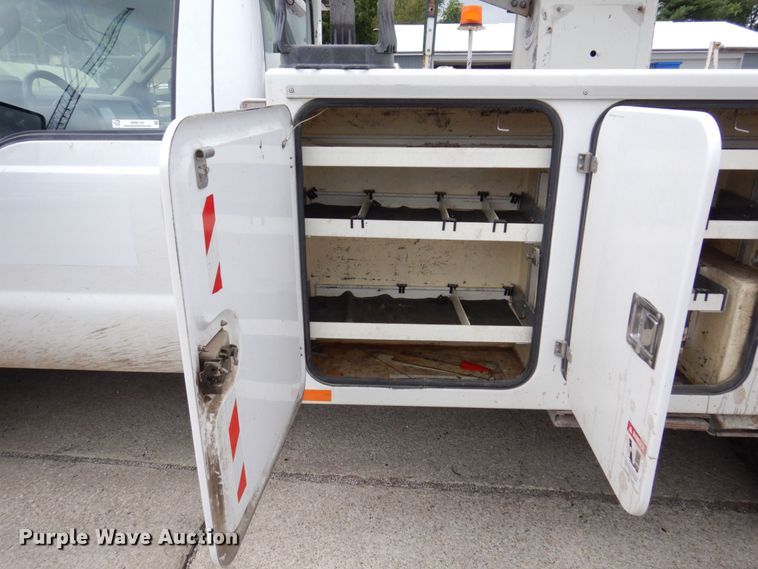 image for item KR9119 2008 Ford F550 Super Duty XL  bucket truck