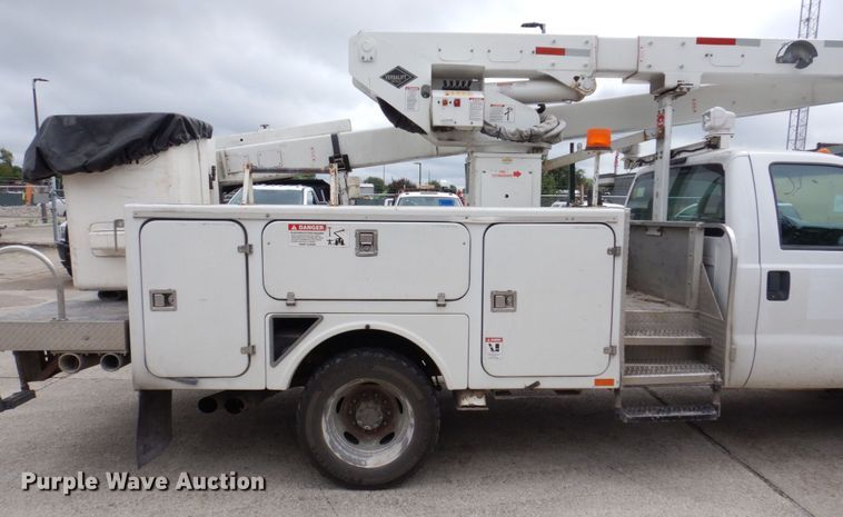 image for item KR9119 2008 Ford F550 Super Duty XL  bucket truck