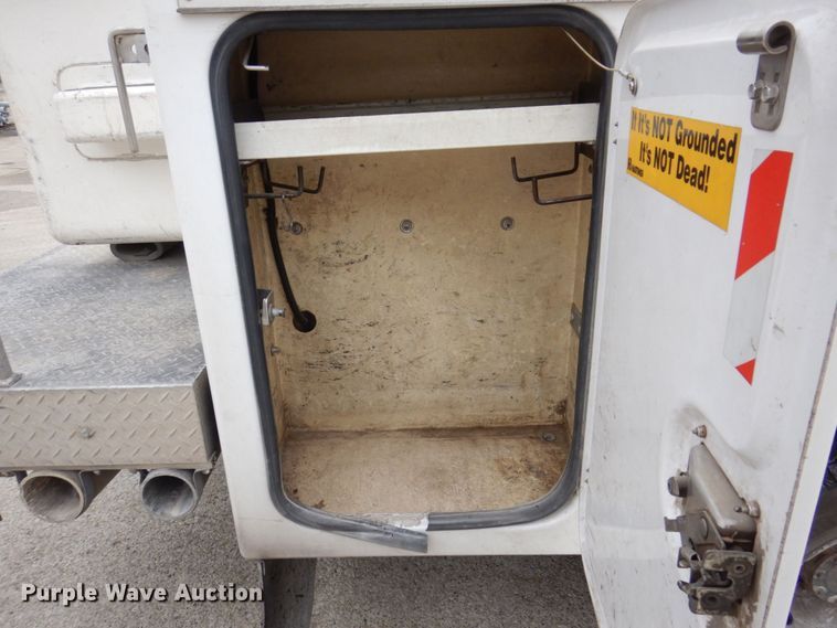 image for item KR9119 2008 Ford F550 Super Duty XL  bucket truck