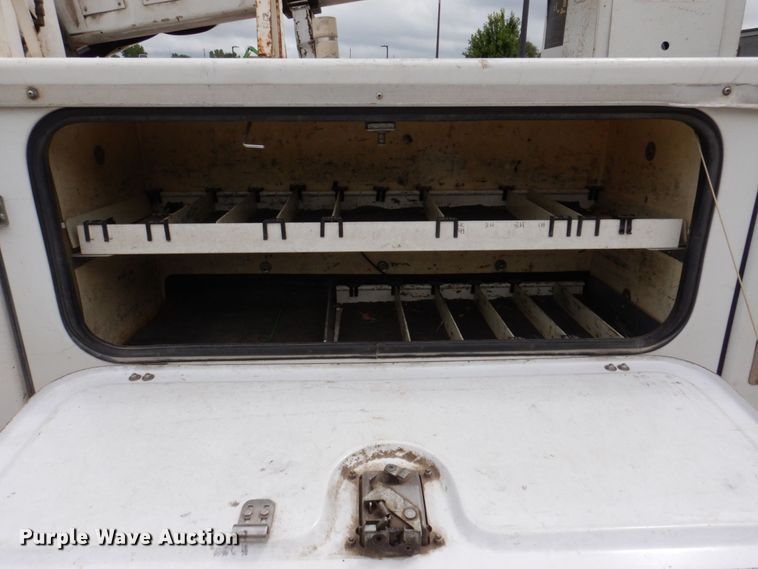 image for item KR9119 2008 Ford F550 Super Duty XL  bucket truck