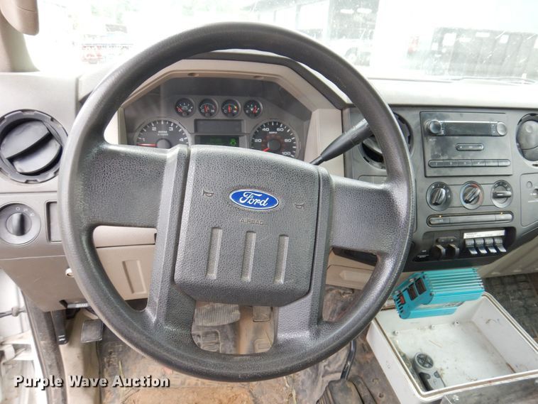 image for item KR9119 2008 Ford F550 Super Duty XL  bucket truck