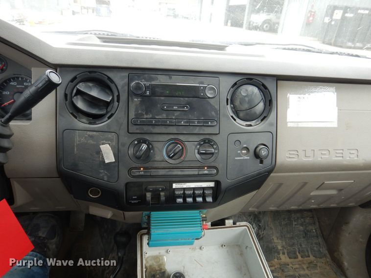 image for item KR9119 2008 Ford F550 Super Duty XL  bucket truck