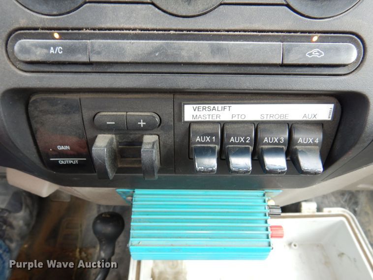 image for item KR9119 2008 Ford F550 Super Duty XL  bucket truck