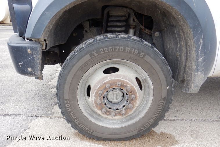 image for item KR9119 2008 Ford F550 Super Duty XL  bucket truck