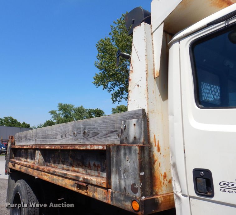 image for item KR9165 1999 Freightliner FL80  dump truck