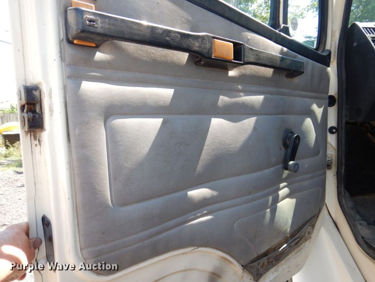 image for item KR9165 1999 Freightliner FL80  dump truck