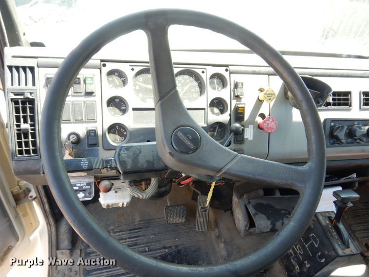 image for item KR9165 1999 Freightliner FL80  dump truck