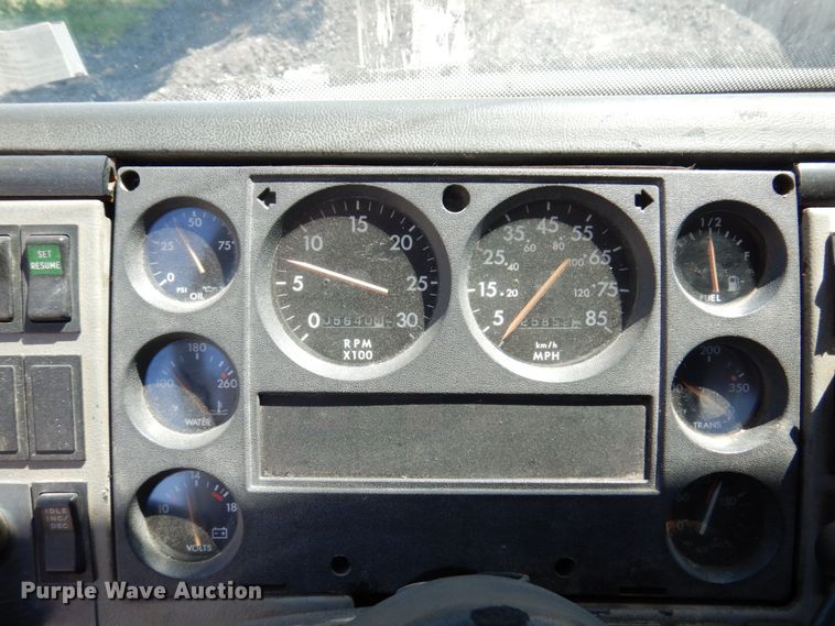 image for item KR9165 1999 Freightliner FL80  dump truck