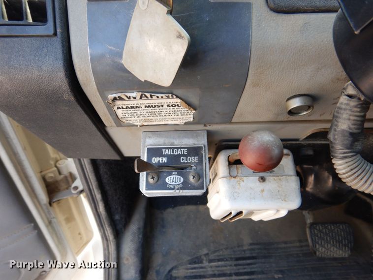 image for item KR9165 1999 Freightliner FL80  dump truck