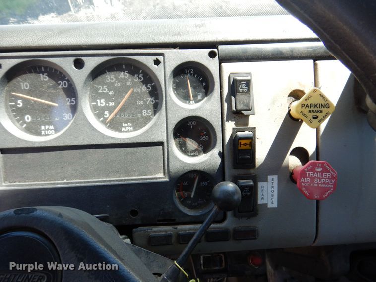 image for item KR9165 1999 Freightliner FL80  dump truck