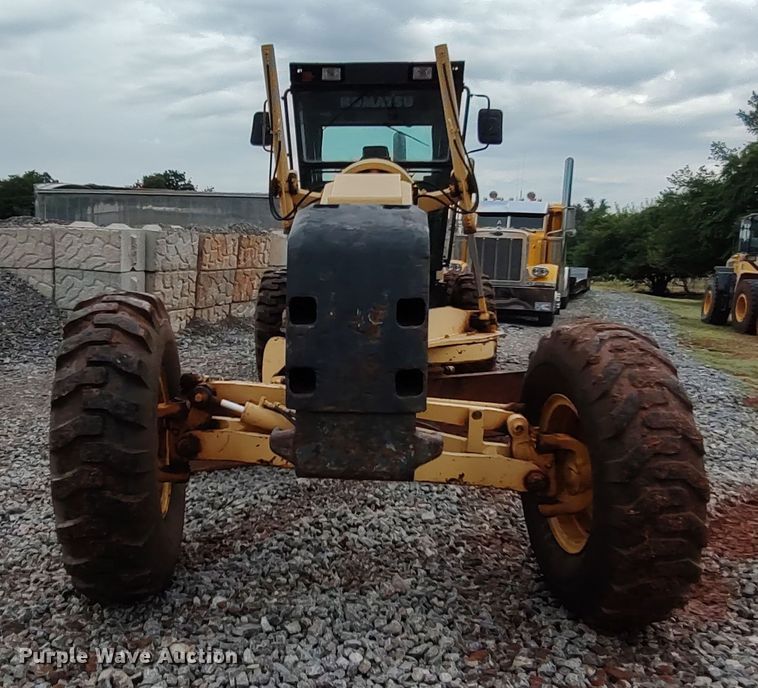 image for item LK9000 2006 Komatsu GD655-3C  motor grader