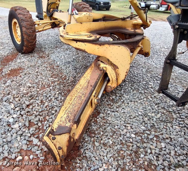 image for item LK9000 2006 Komatsu GD655-3C  motor grader