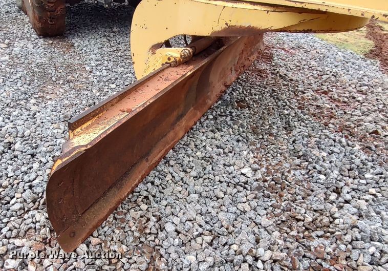 image for item LK9000 2006 Komatsu GD655-3C  motor grader