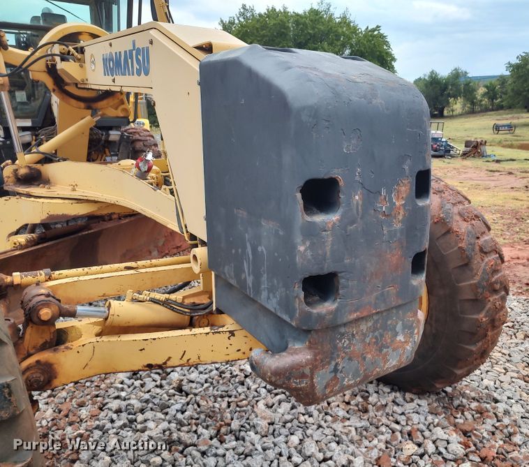 image for item LK9000 2006 Komatsu GD655-3C  motor grader